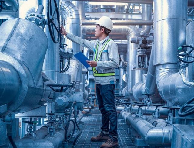 Engemec Mecânica especializada em serviços de mecatrônica automotiva e eletromecânica industrial com inspeção e análise técnica