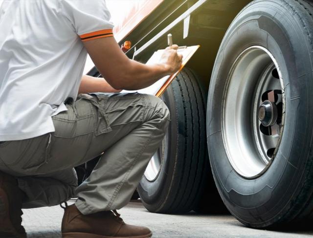 Engemec Mecânica especializada em serviços de mecatrônica automotiva e eletromecânica industrial com inspeção e análise técnica